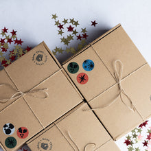 Φόρτωση εικόνας στο εργαλείο προβολής Συλλογής, CHRISTMAS COMBO BOX | ΤΟΥ ΡΑΦΙΟΥ